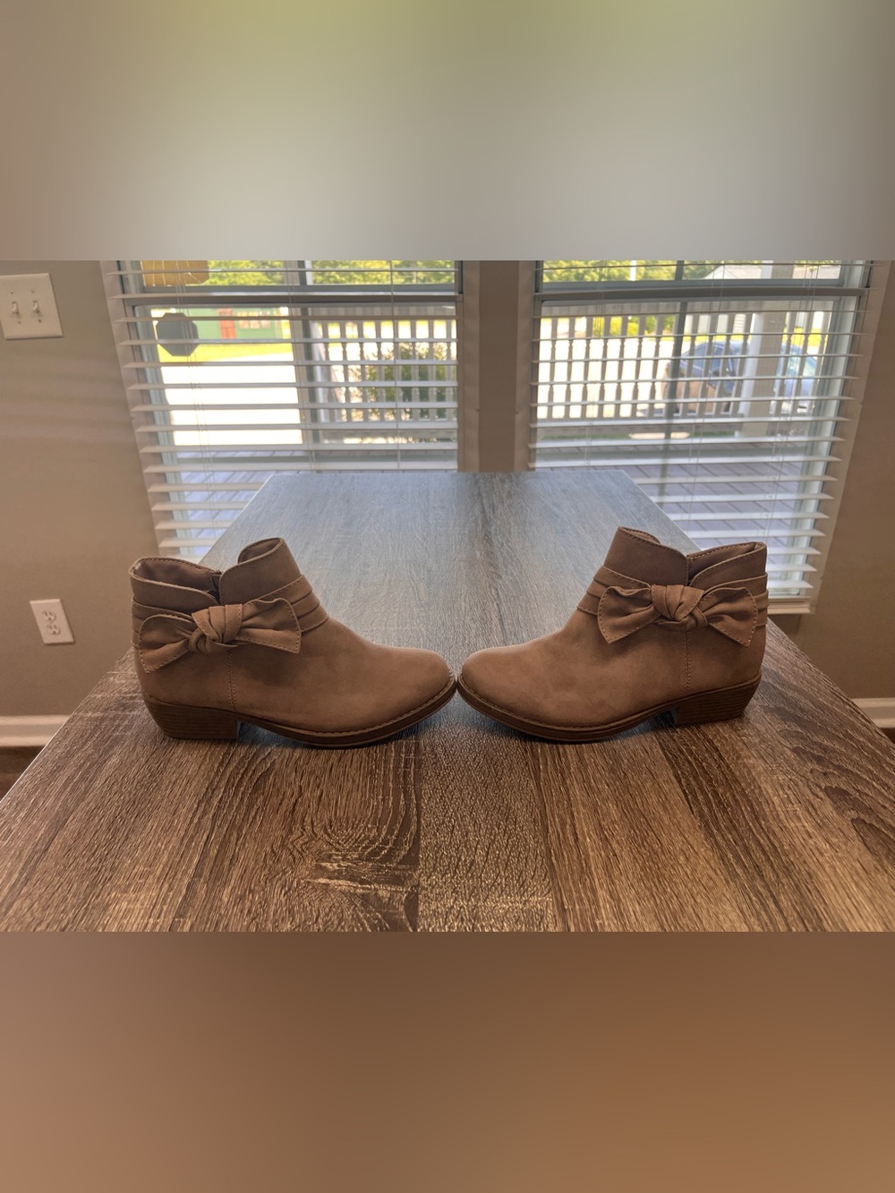 Kohl's Taupe Bow Ankle Boots for Kids